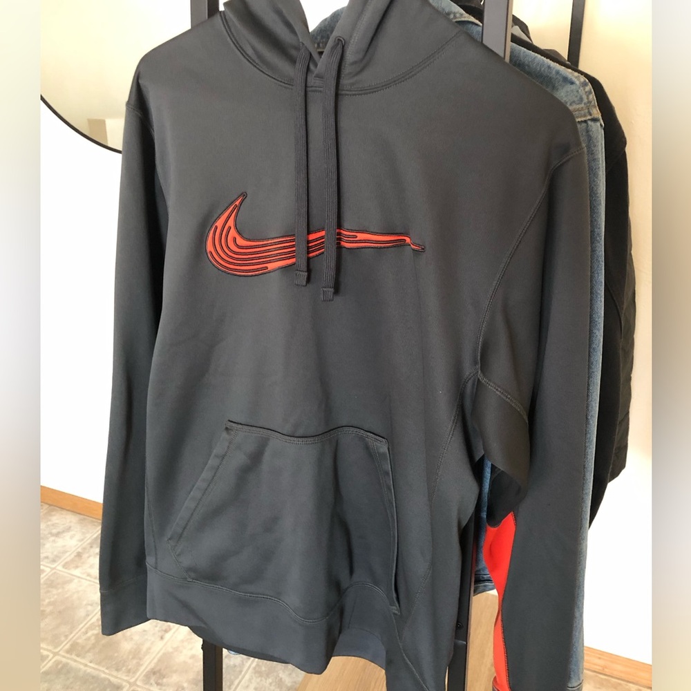 Men’s Nike hooded sweatshirt